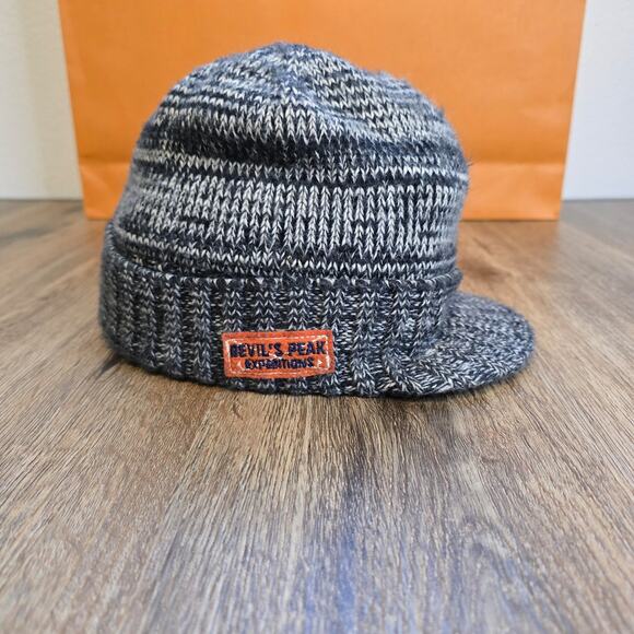 Old Navy Beanie with brim - Picture 1 of 8